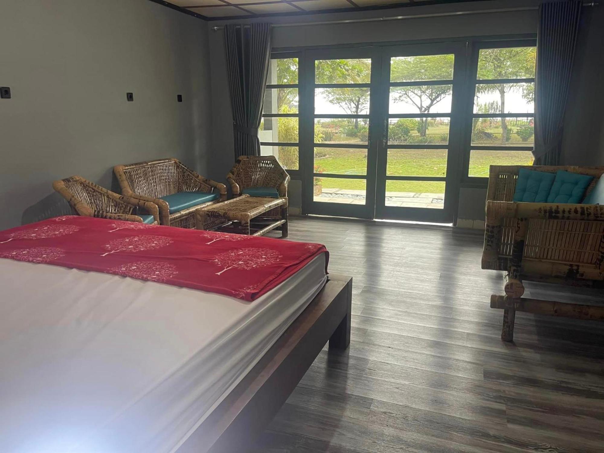 Supersuck Hotel Maluk 外观 照片